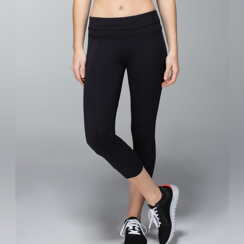 Lululemon Run: Inspire Crop II Black SZ 4